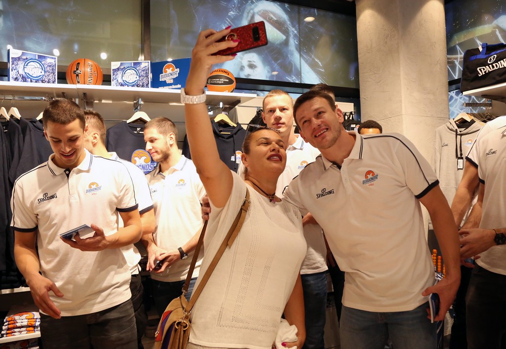 Fan Shop